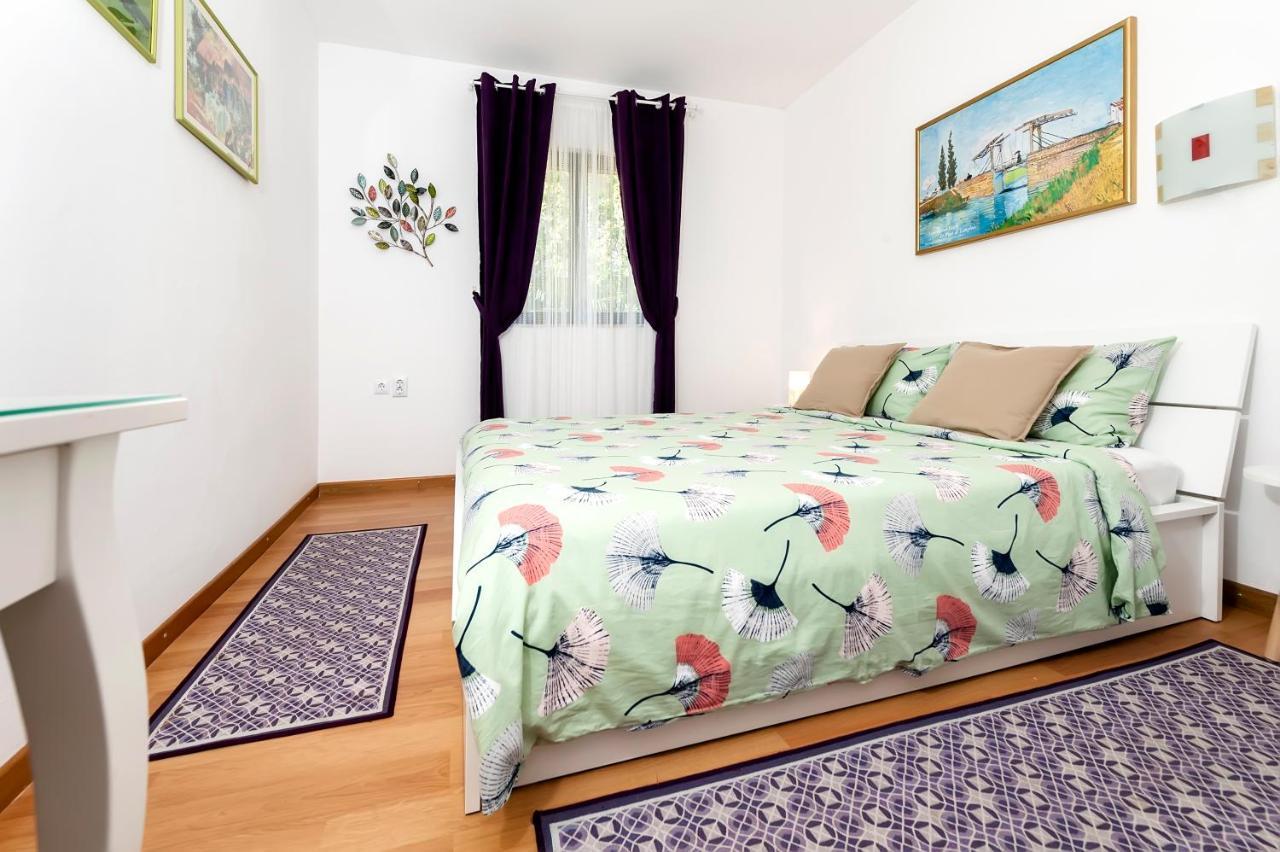 Apartments Aja And Stefy Ровінь Екстер'єр фото