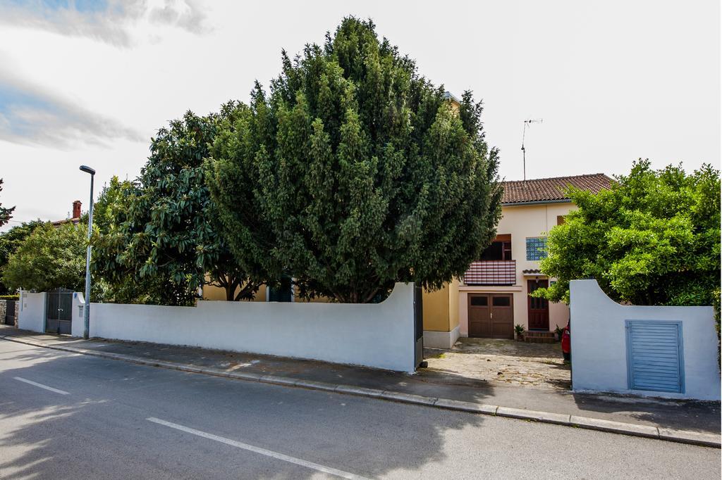 Apartments Aja And Stefy Ровінь Екстер'єр фото